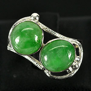3.34 G. Nice-Looking Natural Green Jade Sterling Silver Ring Size 6
