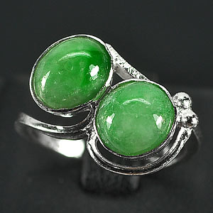 3.23 G. Interesting Natural Green Jade Sterling Silver Ring Size 7