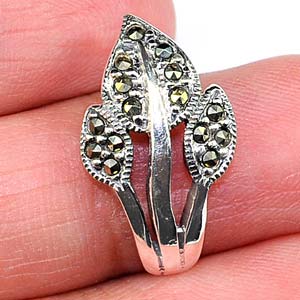 2.55 G. Outstanding Black Marcasite 925 Silver Jewelry Pendent