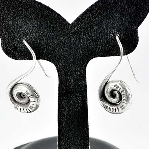 8.55 G. Alluring 70 Sterling Silver Jewelry Earrings Coil