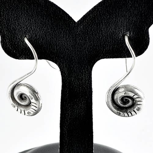 8.50 G. Attractive 70 Sterling Silver Jewelry Earrings Coil