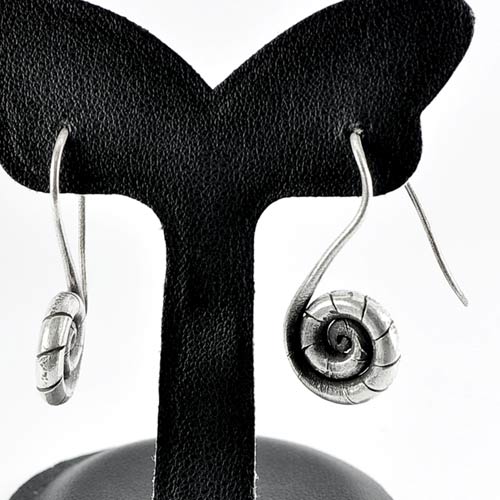 8.59 G. Beautiful 70 Sterling Silver Jewelry Earrings Coil