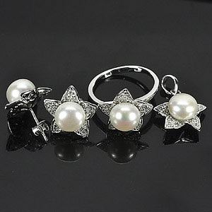 12.17 G. Natual White Pearl Sterling Silver Sets of Ring Pendant Earrings