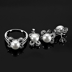 11.74 G. Alluring Silver Jewelry Set Ring Pendant Earrings Natural White Pearl