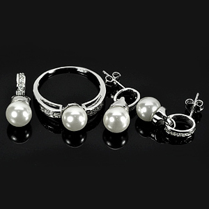 10.02 G. Beauty White Pearl Sterling Silver Jewelry Set Ring Earrings Pendant