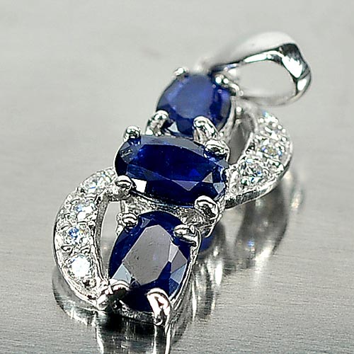 1.45 G. Alluring Natural Blue Sapphire 925 Silver Jewelry Pendent