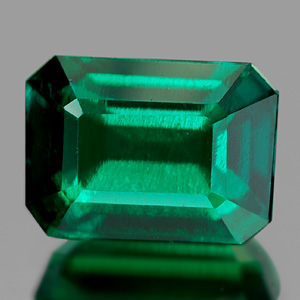 1.72 Ct. VVS Octagon Green Emerald Created Gem Russia