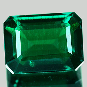 1.52 Ct. VVS Octagon Green Emerald Created Russia