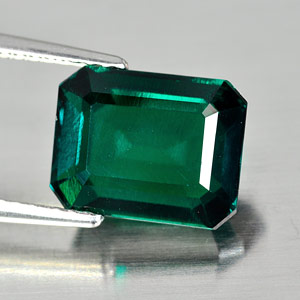 3.04 Ct. VVS Octagon Green Emerald Created Russia