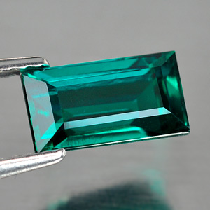 1.65 Ct. VVS Baguette Green Emerald Created Russia
