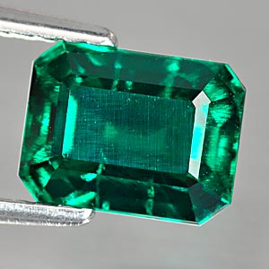 1.73 Ct. Attractive Octagon Cut Green Emerald Created Unheated