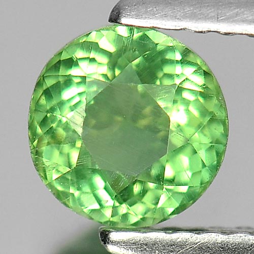 0.94 Ct. Beauteous Round Natural Gem Green Apatite From Tanzania