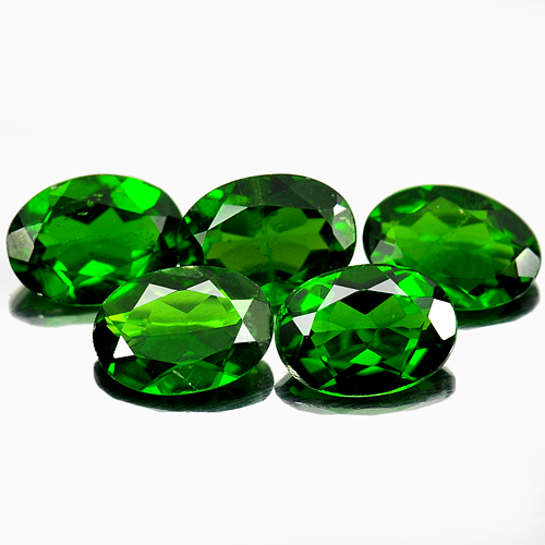 3.72 Ct. 5 Pcs.VVS Natural Green Chrome Diopside Gems