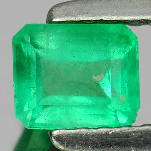 0.49 Ct. Attractive Octagon Cut Natural Gemstone Green Emerald Unheated