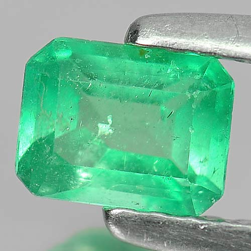 0.39 Ct. Attractive Natural Gem Green Emerald Octagon Shape