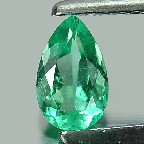 0.37 Ct. Pear Shape Natural Green Emerald Gemstone Unheated