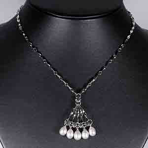 9.31 G. Natural White Pearl Nickel Necklace Unheated