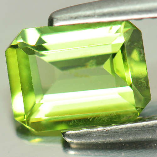 1.25 Ct. Octagon Shape Natural Gemstone Green Peridot Unheated