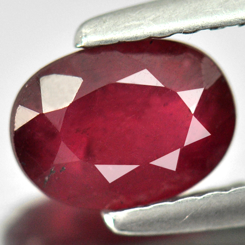 1.09 Ct. Nice Natural Gem Pinkish Red Ruby Oval Shape
