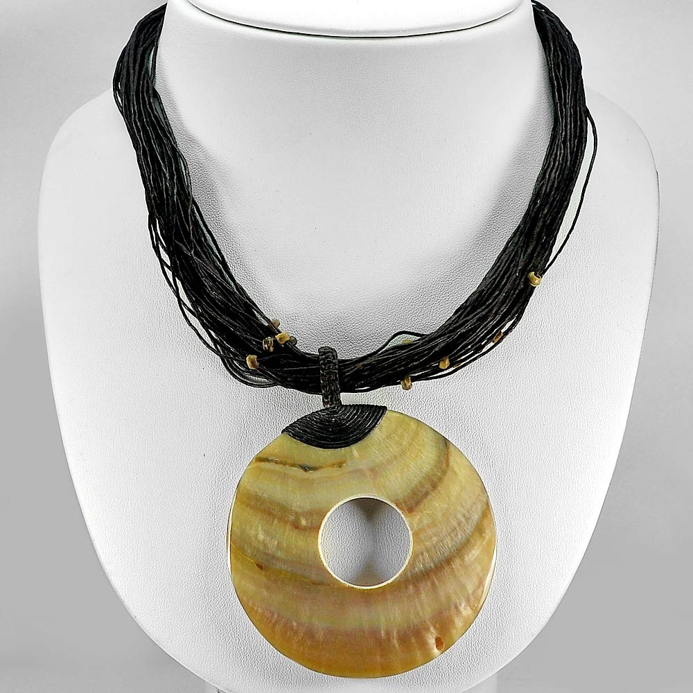 35.11 G. Multi-Color Seashell Necklace Fashion Jewelry Length 16 Inch.
