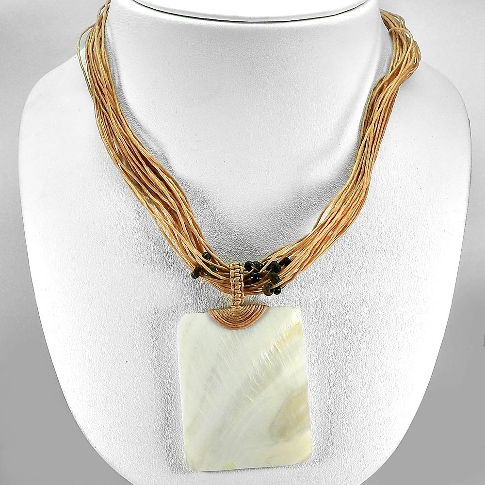 26.58 G. White Color Seashell Necklace Fashion Jewelry Length 16.5 Inch.