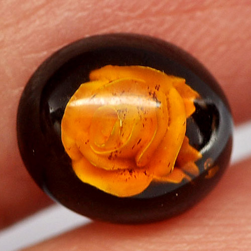 0.80 Ct. Attractive Natural Flower Carving In Brown Yellow Amber Poland